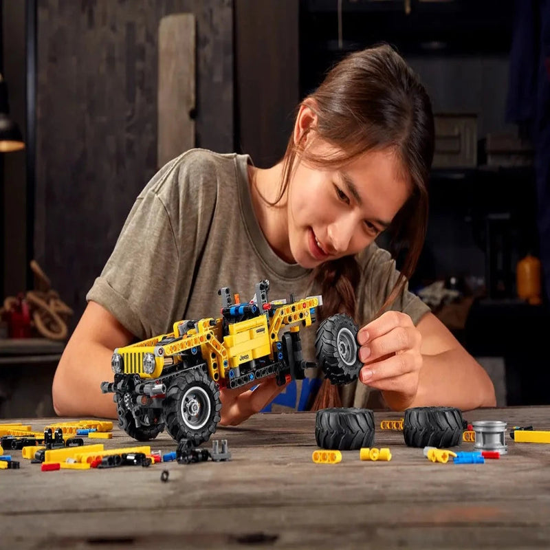 LEGO 42122 Technic Jeep Wrangler