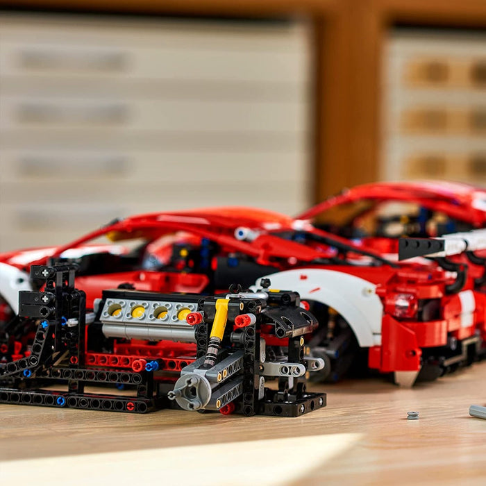 LEGO 42125 Technic Ferrari 488 GTE-Construction-LEGO-Toycra