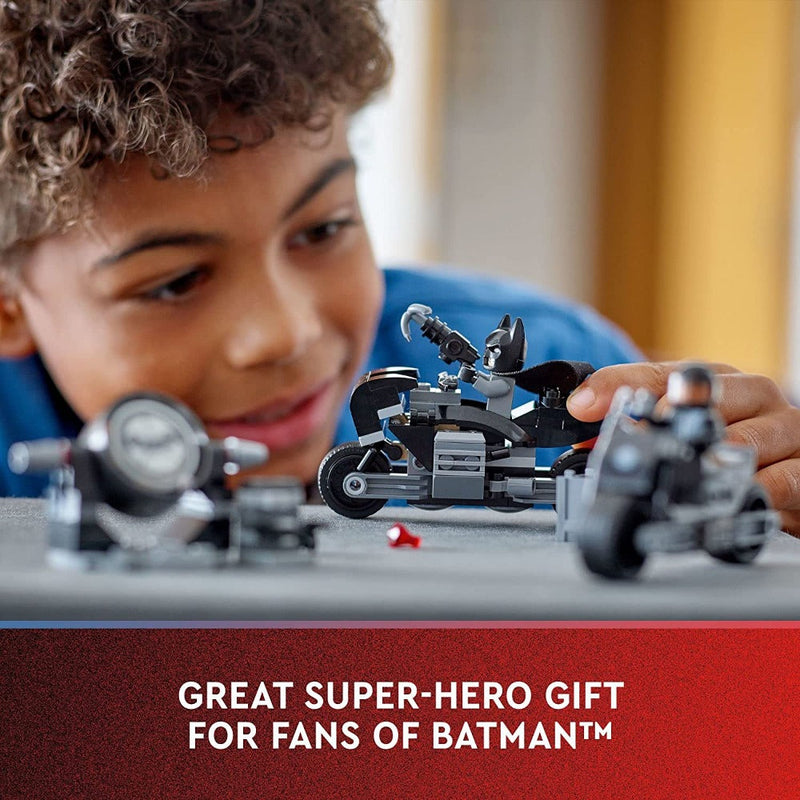 LEGO 76179 DC Batman & Selina Kyle Motorcycle Pursuit