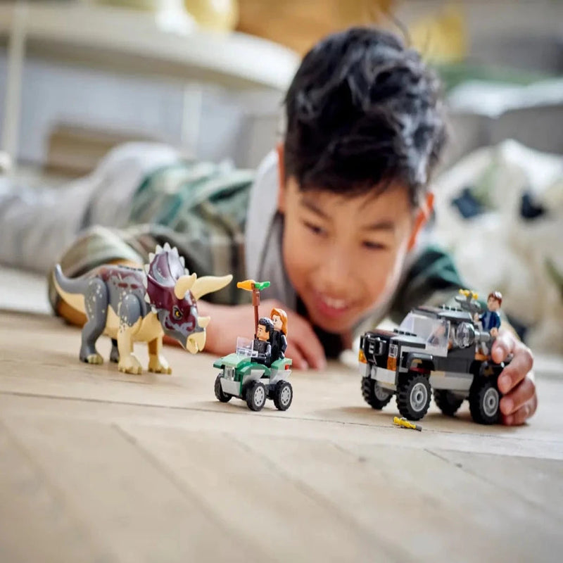 LEGO 76950 Jurassic World Triceratops Pickup Truck Ambush-Construction-LEGO-Toycra