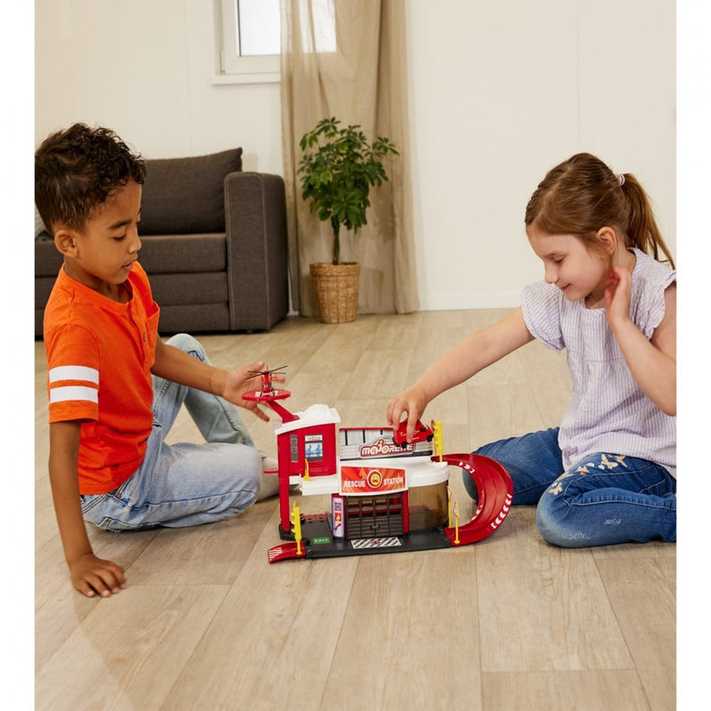 Majorette Creatix Rescue Station + 1 Vehicle