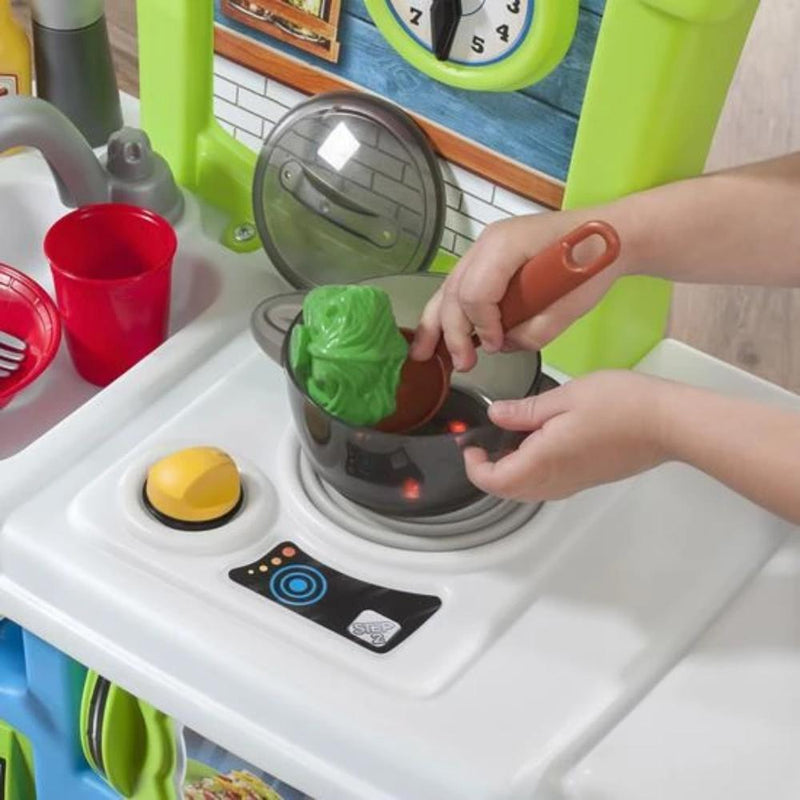 Step2 Little Cooks Kitchen